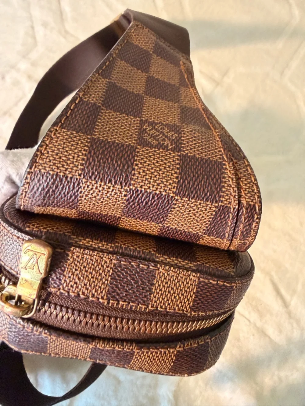 Louis Vuitton Geronimos belt bag - Picture 7 of 16